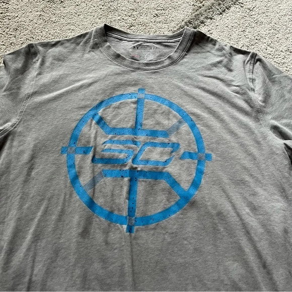 Under Armour tee gray Crewneck tshirt short sleeve SC small new - Picture 2 of 8